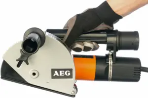 Kanal açan AEG MFE 1500